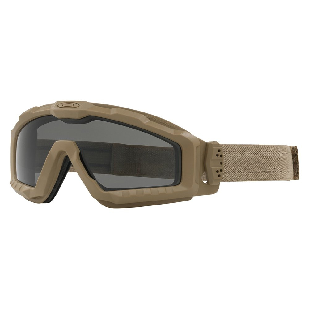 Gogle balistyczne Oakley SI Ballistic Halo™ z oprawką w kolorze Terrain Tan oraz przyciemnianym wizjerem Grey. Model Halo™ należy do serii produktów Oakley Alpha™ tworzącej tzw. ekosystem, w którym jeden wizjer zależnie od potrzeb może być zastosowany w jednej z trzech konfiguracji: - w okularach M Frame® Alpha™ - w okularach M Frame® Alpha™ uszczelnionych - LifeGun.pl Oakley - SI Ballistic Alpha Halo Goggle Terrain Tan - Grey - OO7065-03-1