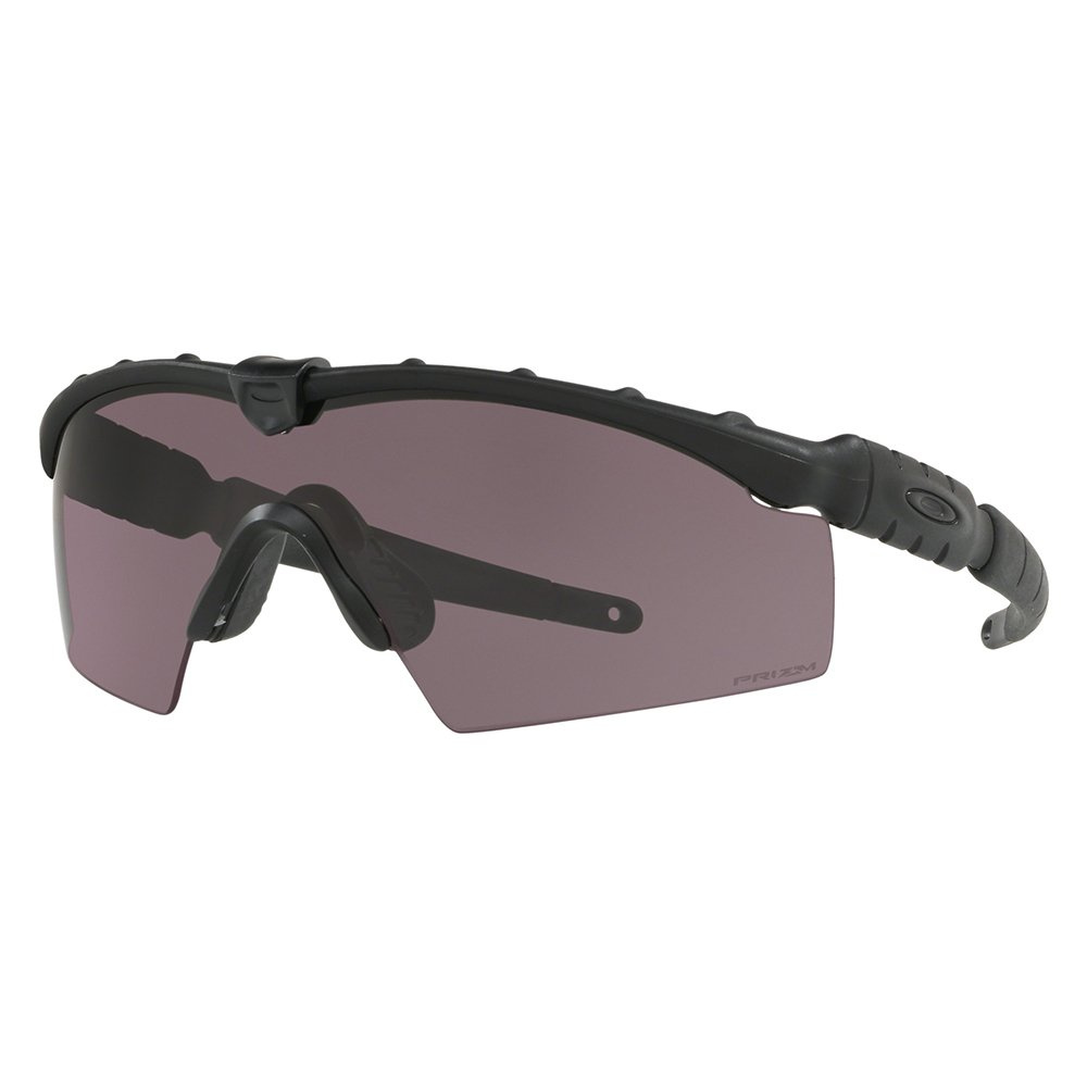 Okulary balistyczne Oakley SI Ballistic M Frame® 2.0 z oprawką w czarnym kolorze oraz przyciemnianym wizjerem Prizm Grey. Firma Oakley od wielu lat zajmuje się opracowywaniem wyposażenia bojowego przeznaczonego dla członków sił zbrojnych USA. Swe doświadczenia zawarła ona w okularach SI Ballistic M Frame® 2.0, które cechuje doskonała jakość optyczna, innowacyjna konstrukcja oraz wygoda użytkowania. - LifeGun.pl Oakley - SI Ballistic M Frame 2.0 Strike Black - Prizm Gr. OO9213-0532-1