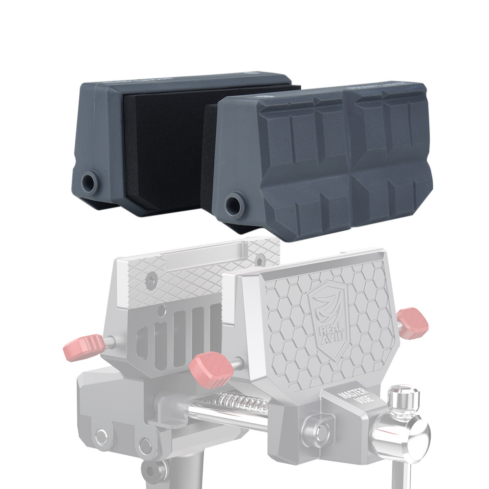 Dwustronne wymienne szczęki Gun-Fit z serii Smart-Jaws dla imadła rusznikarskiego. Są kompatybilne z najbardziej popularnymi modelami Master Gun Vise AVARAMV lub Armorer's Master Vise AVARAMV od firmy Real Avid. Pozwala użytkownikowi zwiększyć funkcjonalność narzędzi rusznikarskich, a także zadbać o broń czy urządzenie nad którym przeprowadzone są czynności konserwacyjne. Szczęki Smart-Jaws korzystają z istniejących rozwiązań montażowych - LifeGun.pl Real Avid - Wymienne szczęki Smart-Jaws Gun-Fit dla imadła Master Gun Vise - AVSJGFS-1