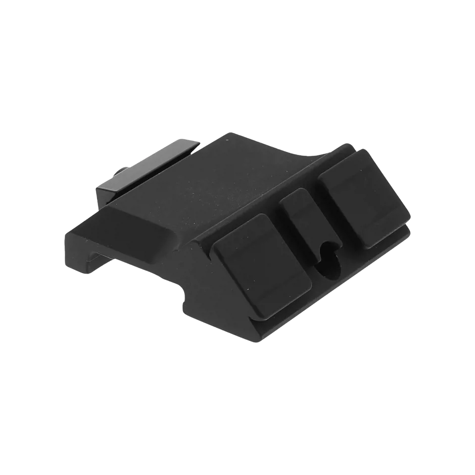 Montaż skośny 45° dedykowany do celowników Aimpoint ACRO, kompatybilny z szynami Weaver oraz Picatinny, umożliwia szybkie i stabilne zamocowanie dodatkowego celownika bocznego. Wykonany z wysokiej jakości, wytrzymałego aluminium, gwarantuje trwałość, odporność na wstrząsy oraz precyzyjne utrzymanie pozycji celownika nawet podczas intensywnego użytkowania. - LifeGun.pl Montaż ACRO skośny 45st WeaverPicatinny Aimpoint