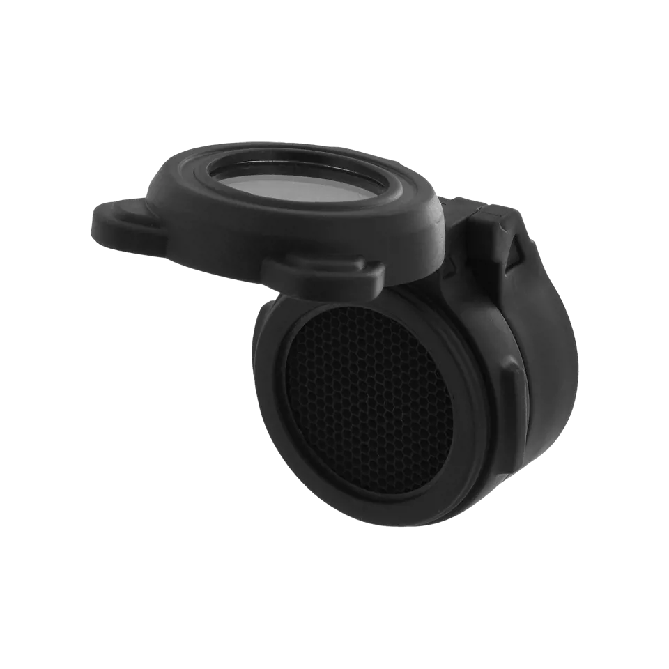 Osłona przednia CompC39000CRO z filtrem ADR – przezroczysta ochrona celownika Aimpoint Osłona przednia CompC39000CRO to wysokiej jakości akcesorium dedykowane do celowników Aimpoint, wyposażone w przezroczysty filtr ADR (Anti-Reflection Device). Zapewnia skuteczną ochronę soczewki przed zarysowaniami, kurzem, zabrudzeniami oraz niepożądanym odbiciem światła, które mogłoby zdradzić pozycję strzelca. Wykonana z trwałego i odpornego na uszkodzenia materiału, osłona - LifeGun.pl Osłona przednia CompC39000CRO z filtrem ADR przezroczysta Aimpoint 4