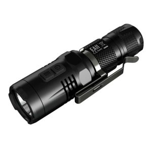 Latarka Nitecore EA11 900 lumenów-1