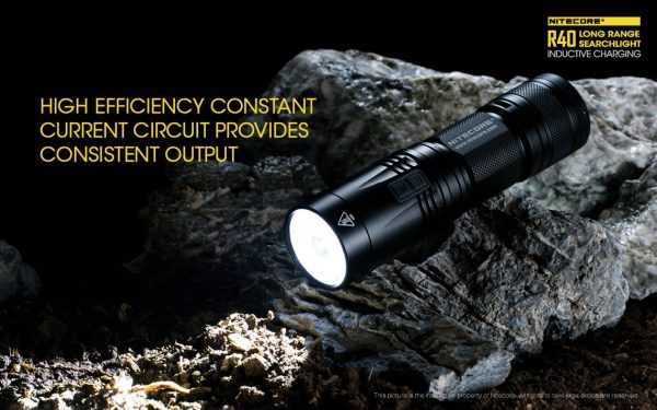Latarka Nitecore R40 ze Stacją Ładowania 1000 Lumenów-20