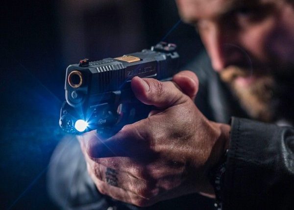 Latarka SureFire XC1 Ultra-Compact Handgun Light-7