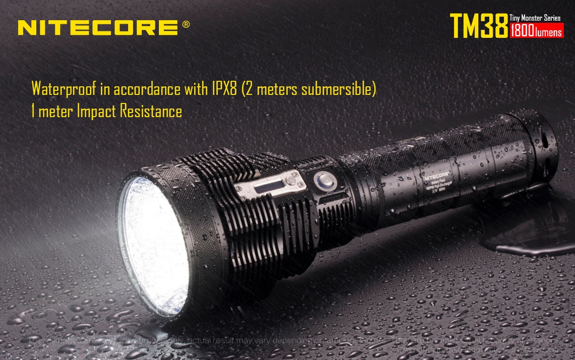 Zasięg wiązki światła (m): 1400 | Baterie w zestawie: Wbudowany akumulator | Wodoodporna: Tak - do 2 metrów | Opakowanie: Pudełko kartonowe | Moc światła (L): 1800 | Rękojeść: Aluminium | Źródło światła: Dioda LED CREE XHP35 HI D4 - LifeGun.pl Latarka Nitecore TM38 Tiny Monster 38 1800L-21
