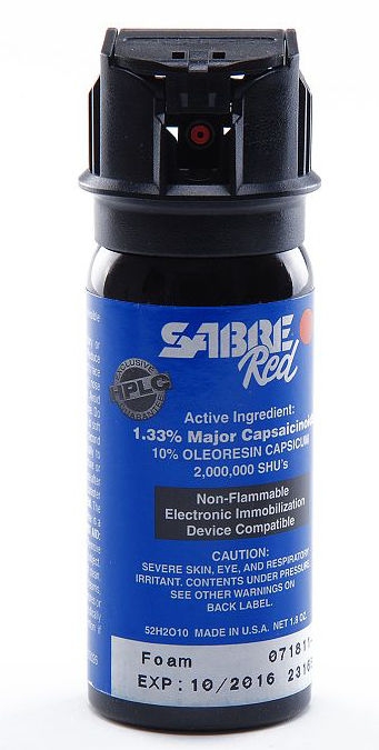Rodzaj gazu: Piana (Foam) | Zasięg (m): 2.5-3 | Pojemność (ml): 45 - LifeGun.pl Gaz pieprzowy Sabre Red MK2 (pianka) 52H2O10-F-1