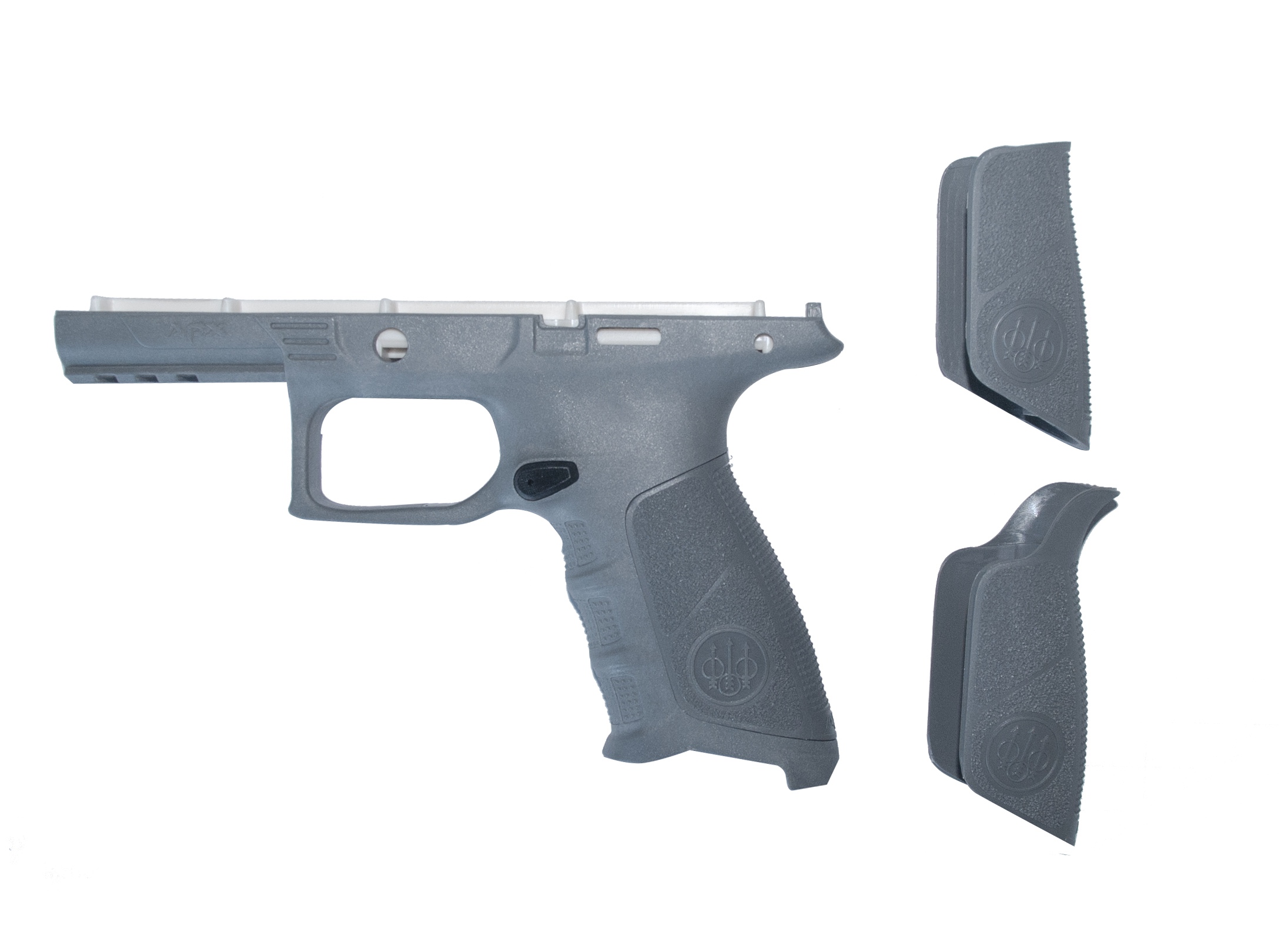 Wymienny chwyt do pistoletu Beretta APX E01644 Wolf Grey Wymienny zestaw chwytów do pistoletów Beretta APX Łatwy w wymianie i konfiguracji Rama z wytrzymałego polimeru Każdy zestaw prócz szkieletu zawiera 3 nakładki regulujące chwyt (mała, średnia i duża) - LifeGun.pl Wymienny chwyt do pistoletu Beretta APX E01644 Wolf Grey-1