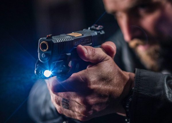Latarka Surefire XC1-B-7