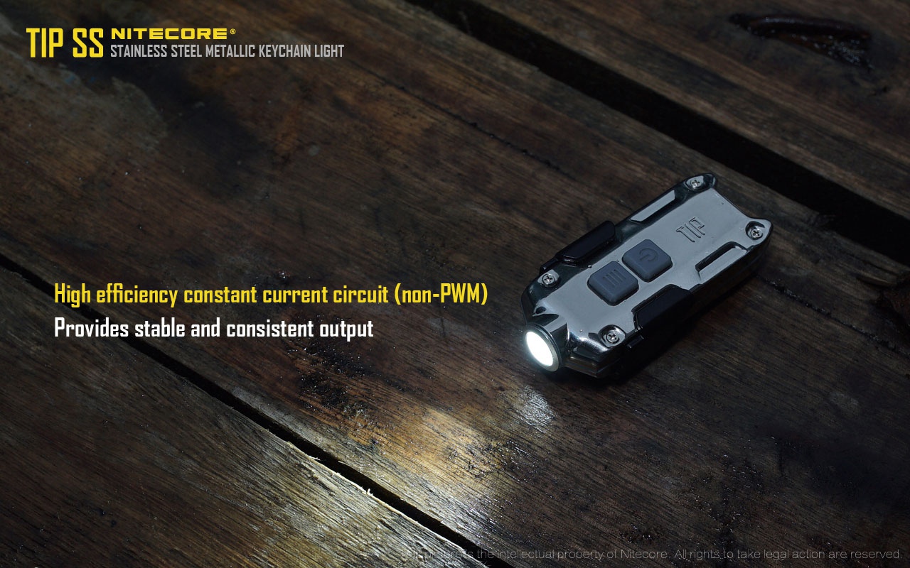 Latarka Nitecore TIP SS Tropical TIP SS używa diody LED CREE XP-G2 S3 emitujące światło o mocy do 360 lumenów. Urządzenie również jest wyposażone w odłączalny klips mocujący, który służy jako ochrona dla przycisków zapobiegając przed ich przypadkowym wciśnięciem. Latarkę można podładować dzięki wbudowanemu portu USB, sam akumulator li-on 500mAh jest w stanie wytrzymać do 46 godzin po jednym - LifeGun.pl Latarka Nitecore TIP SS Tropical-11