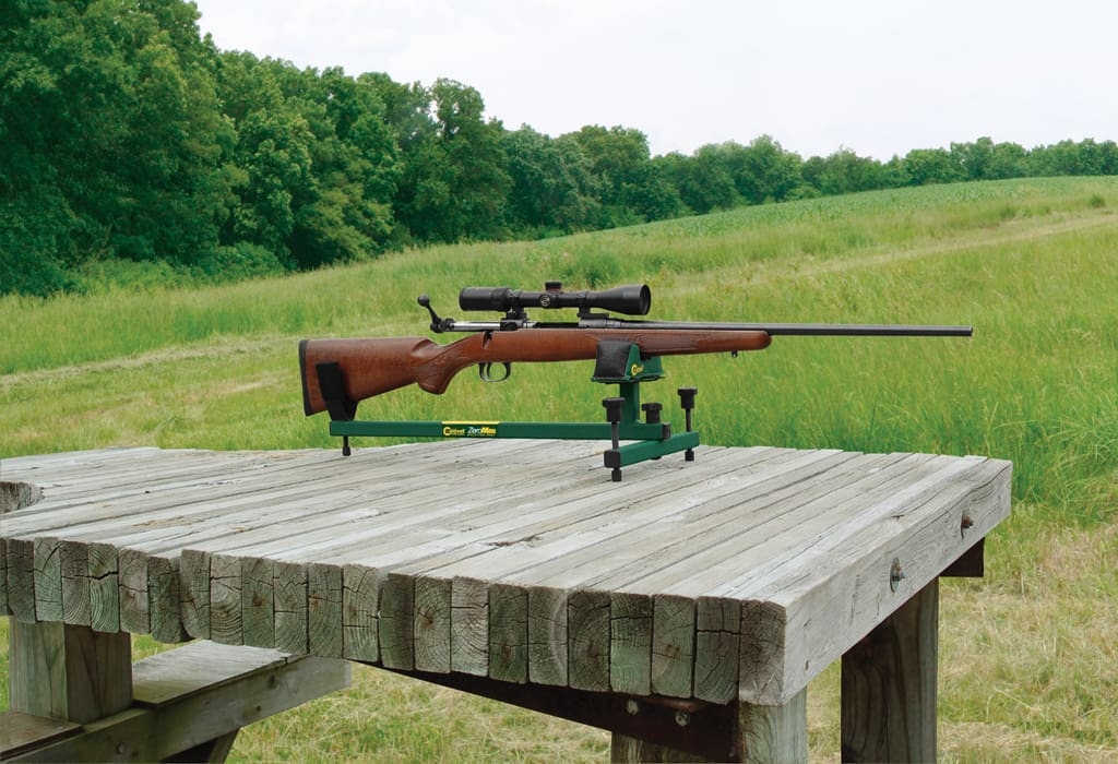 Statyw do przestrzeliwania broni Caldwell 546889 Zero-Max™ to solidny, stabilny produkt, który zadowoli każdego strzelca. Statyw Zero-Max™ oferuje strzelającemu solidną platformę do szybkiego i precyzyjnego przestrzeliwania broni. Wytrzymała konstrukcja z rur stalowych oraz możliwość regulacji sprawia, że statyw jest wygodny dla strzelca o każdym wzroście. Wypełniona przednia torba Float Medium Varmint dodatkowo korzystnie wpływa na komfort - LifeGun.pl Statyw do przestrzeliwania broni Caldwell ZeroMax 546889-3