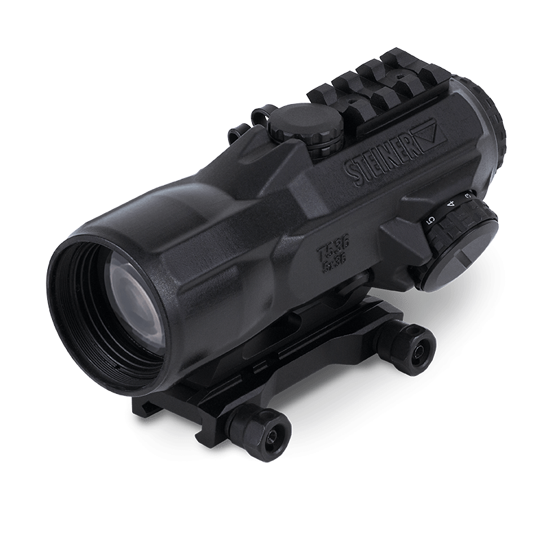 Kolimatory Steiner T-Sights zostały zaprojektowane pod karabiny AR, są bardzo krótkie i lekkie, a dzięki gumowanej obudowie posiadają zwiększoną wytrzymałość. Podświetlana siatka Rapid Dot i 5-krotne powiększenie umożliwiają użytkownikowi szybkie i skuteczne dojrzenie celu. Model T-Sights charakteryzuje się wysoką niezawodnością i dużą odpornością na wstrząsy, wilgoć (wytrzymuje również zanurzenie do 5 metrów) oraz dzięki specjalnym soczewkom zapewnia odpowiednią widoczność nawet we mgle. - LifeGun.pl Kolimator Steiner T536 / 5.56 (8798)-1