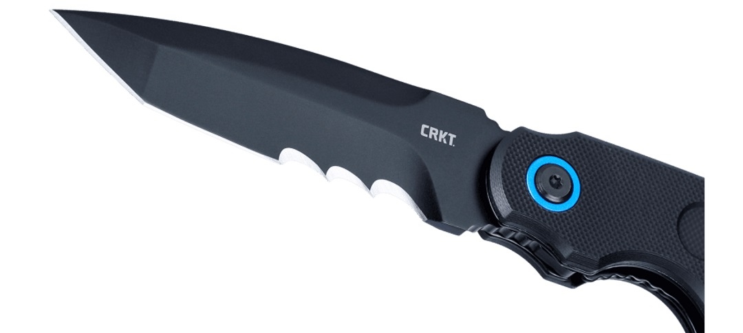 Nóż CRKT 2606 A.B.C. CECHY: Typ ostrza: Tanto Stal: 12C27 Ostrze: Veff Serration Wykończenie ostrza: oksydowane Rękojeść: G10 WYMIARY: Długość ostrza: 86 mm Grubość ostrza: 3,15 mm Długość całkowita: 203 mm Długość po złożeniu: 116,5 mm Waga: 110,5 g Link do noża na stronie producenta: https://www.crkt.com/knife/abc-black-assisted-folding-knife-with-liner-lock?sku=2606 - LifeGun.pl Nóż CRKT 2606 A.B.C.-4