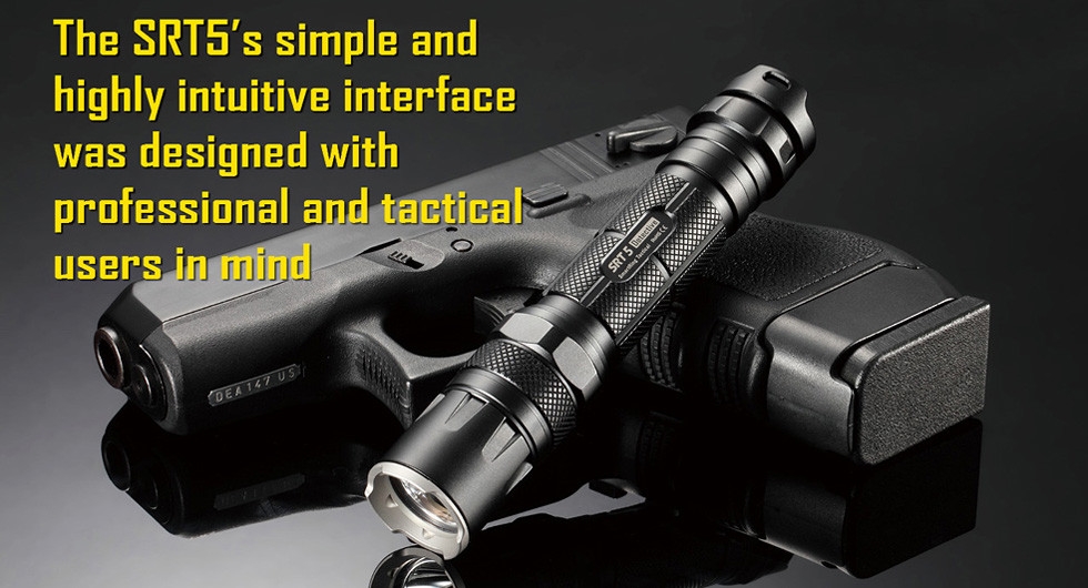 Światło S.O.S.: Tak | Maksymalny czas pracy (godz.): 450 | Zasięg wiązki światła (m): 155 | Waga bez baterii (g): 77 | Futerał: Tak | Wodoodporność: Do 2 m | Kolor: Czarny | Baterie (kompatybilne): 1 x 18650 lub 2 x CR123 | Długość całkowita (mm): 136 | Średnica głowicy (mm): 25 | Źródło światła: Dioda LED CREE XM-L2 (T6) | Światło stroboskopowe: tak | Moc światła (L): 750 - LifeGun.pl Latarka Nitecore SRT5 SmartRing Tactical Detective 750 Lumenów-9