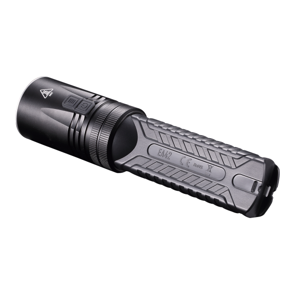 Latarka Nitecore EA42 1800 Lumenów-4