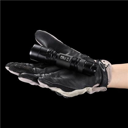 Maksymalny czas pracy (godz.): 26 | Zasięg wiązki światła (m): 210 | Waga bez baterii (g): 101 | Futerał: Tak | Wodoodporność: Do 2 m | Kolor: Czarny | Baterie (kompatybilne): 1 x 18650 lub 2 x CR123 | Długość całkowita (mm): 134 | Średnica głowicy (mm): 32 | Źródło światła: Dioda LED CREE XM-L2 (T6) | Światło stroboskopowe: tak | Moc światła (L): 800 - LifeGun.pl Latarka Nitecore P20 Precise - Strobe Ready 800 Lumenów-4