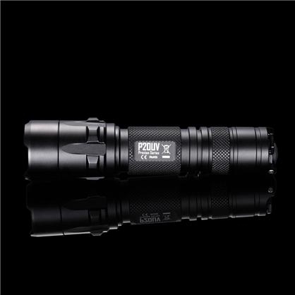 Maksymalny czas pracy (godz.): 15 | Zasięg wiązki światła (m): 180 | Waga bez baterii (g): 104 | Futerał: Tak | Wodoodporność: Do 2 m | Kolor: Czarny | Baterie (kompatybilne): 1 x 18650 lub 2 x CR123 | Długość całkowita (mm): 134 | Średnica głowicy (mm): 32 | Źródło światła: Dioda LED CREE XM-L2 (T6) | Światło stroboskopowe: nie | Moc światła (L): 800 - LifeGun.pl Latarka Nitecore P20UV 800 Lumenów-2