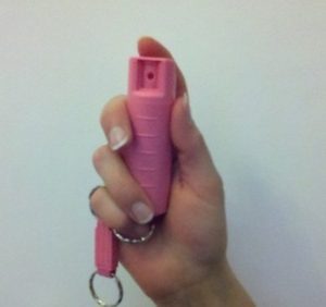 Gaz pieprzowy Sabre Red Brelok różowy HC-NBCF-01-2