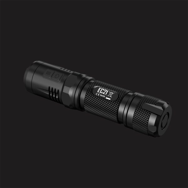 Latarka Nitecore EC21 460 lumenów-4