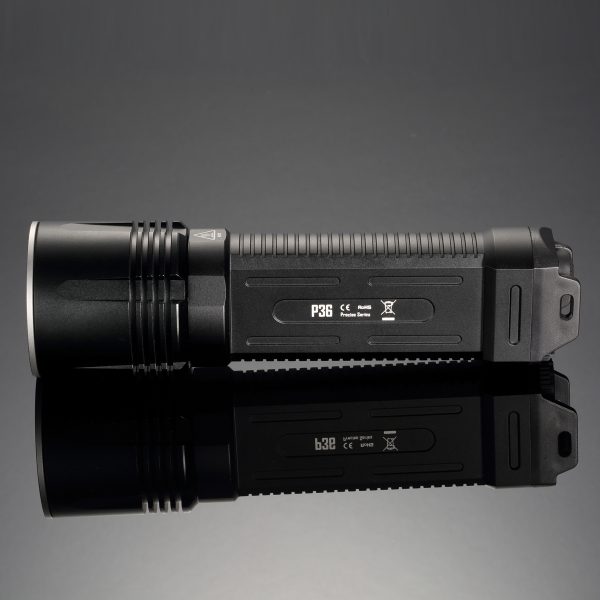Latarka Nitecore P36 2000 lumenów-2