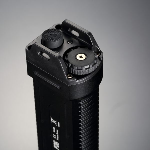 Latarka Nitecore P36 2000 lumenów-4