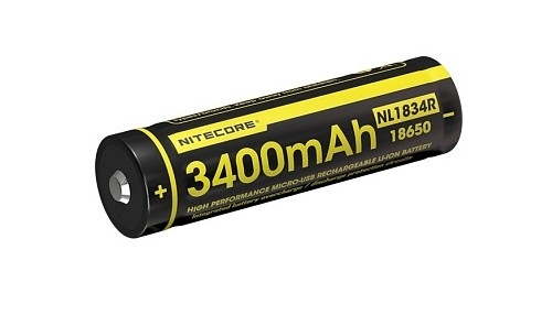 Akumulator Nitecore 18650 Micro USB NL1834R 3400mAh Akumulator o pojemności 3400 mAh z innowacyjną opcją ładowania przez port USB. Wystarczy podłączyć akumulator do kabla micro USB za pomocą wbudowanego portu. Wbudowane 2 diody LED (zielona i czerwona) informują użytkownika o poziomie naładowania akumulatora. Zapewnia ponad 500 cykli ładowania. Akumulator zastępuje dwie baterie CR123, ale - LifeGun.pl Akumulator Nitecore 18650 Micro USB NL1834R 3400mAh-1
