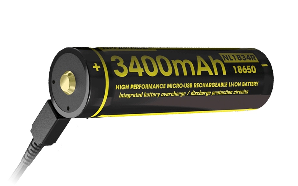 Akumulator Nitecore 18650 Micro USB NL1834R 3400mAh Akumulator o pojemności 3400 mAh z innowacyjną opcją ładowania przez port USB. Wystarczy podłączyć akumulator do kabla micro USB za pomocą wbudowanego portu. Wbudowane 2 diody LED (zielona i czerwona) informują użytkownika o poziomie naładowania akumulatora. Zapewnia ponad 500 cykli ładowania. Akumulator zastępuje dwie baterie CR123, ale - LifeGun.pl Akumulator Nitecore 18650 Micro USB NL1834R 3400mAh-2