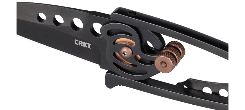 CRKT 5102NK SNAP LOCK to niezwykle dekoracyjny folder, którego gładkie ostrze wykonano ze stali nierdzewnej 420J2 z wykończeniem Titanium Nitride.To co go zdecydowanie wyróżnia, to blokada Snap Lock, umożliwiająca składanie noża na bok o 180 stopni.Mimo swej oryginalności mechanizm działania jest bardzo prosty i intuicyjny w obsłudze.Szkieletowa rękojeść wykonana ze stali nierdzewnej posiada sprężysty klips, a na jej końcu znajduje - LifeGun.pl NÓŻ CRKT 5102NK - SNAP LOCK BLACK-2