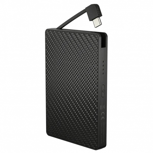 NITECORE POCKET 10000 to ultracienki powerbank o imponującej pojemności 10000 mAh.Łączy w sobie funkcjonalność, nowoczesne wzornictwo, kompaktowe rozmiary oraz bardzo niską wagę.Obudowa wykonana z płytek węglowych posiada zgodność z normą szczelności IP65, zapewniając niezawodność nawet w trudnych warunkach atmosferycznych.Konstrukcja ze zwijanym, zintegrowanym kablem USB-C eliminuje konieczność używania dodatkowych kabli, co jest szczególnie wygodne np. w podróży.Dla dodatkowej wygody użytkowników udostępniona została funkcja ładowania przelotowego, - LifeGun.pl POWERBANK NITECORE POCKET 10000-1