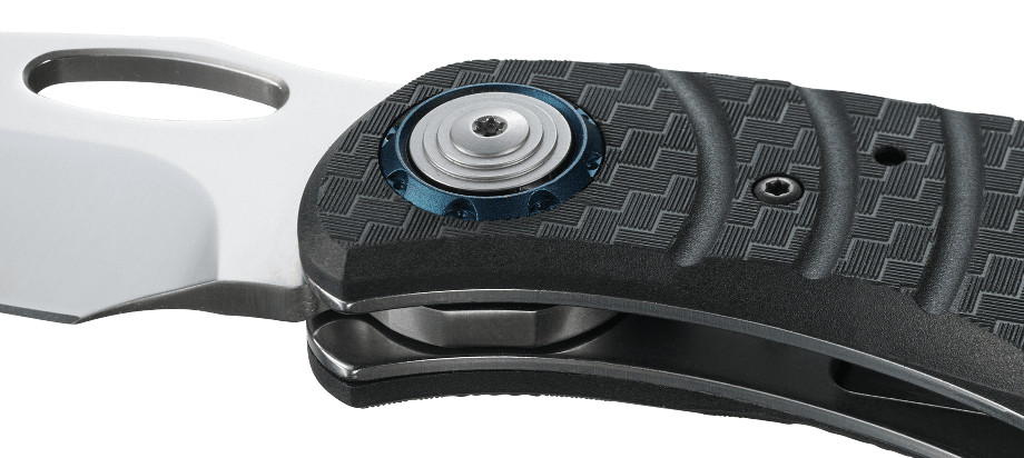 Nóż CRKT Trask 5375 Składany nóż Trask, został zaprojektowany w oparciu o innowacyjny system Deadbolt. Nóż wyposażono również w solidne ostrze, trwałą konstrukcję oraz system IKBS. Dzięki temu CRKT Trask to nóż codziennego użytku stworzony do najtrudniejszych zadań. Cechy: Zamek Deadbolt zapewnia niesamowitą wytrzymałość System łożyskowy IKBS Łatwa obsługa Trwały i lekki uchwyt z nylonu - LifeGun.pl Nóż CRKT Trask 5375-7