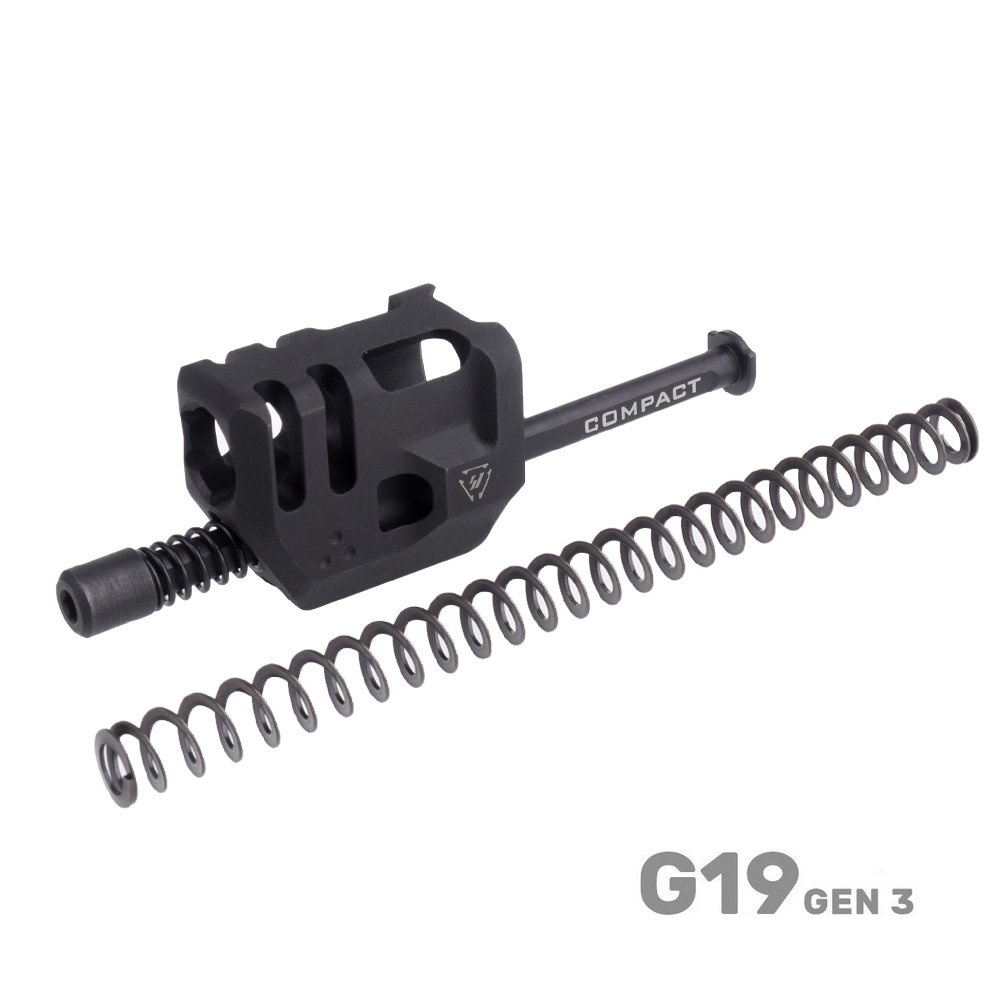 Mass Driver Comp to kompensator do pistoletu Glock 19 Gen 3 od firmy Strike Industries. Montaż kompensatora jest możliwy bez konieczności posiadania nagwintowanej od zewnątrz lufy. Dzięki montażowi kompensatora zostaje ograniczony odrzut i podrzut broni. Kształt kompensatora umożliwia korzystanie z otwartych kabur retencyjnych. Prosta konstrukcja Mass Driver Comp nie wymaga montażu przez rusznikarza. W zestawie - LifeGun.pl Strike Industries - Kompensator Mass Driver Comp do Glock 19 Gen3 - Czarny - G3-MDCOMP-C-1