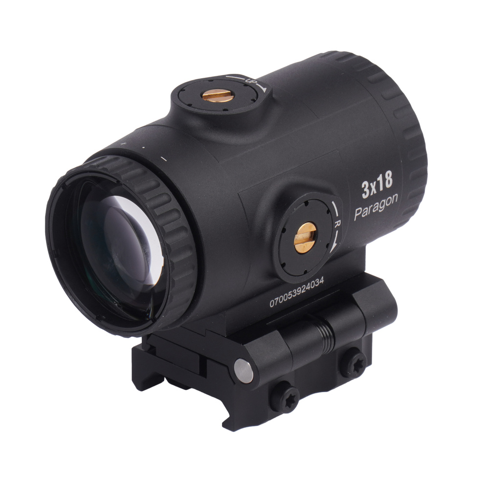 Powiększalnik Paragon 3x18 Micro od Vector Optics jest wyposażony w wielowarstwową optykę z powłokami antyrefleksyjnymi. Stworzony, by pomagać w precyzyjnym celowaniu ze średniego dystansu. Powiększalnik zapewnia trzykrotne powiększenie stałe, wyraźny obraz oraz szeroki kąt widzenia (7,4°). Jego obudowa została wykonana z aluminium 6061-T6 z matową anodyzacją, by niwelować odblaski i chronić przed uszkodzeniami. Konstrukcja jest - LifeGun.pl Vector Optics - Powiększalnik Paragon 3x18 Micro - Czarny - SCMF-33-1
