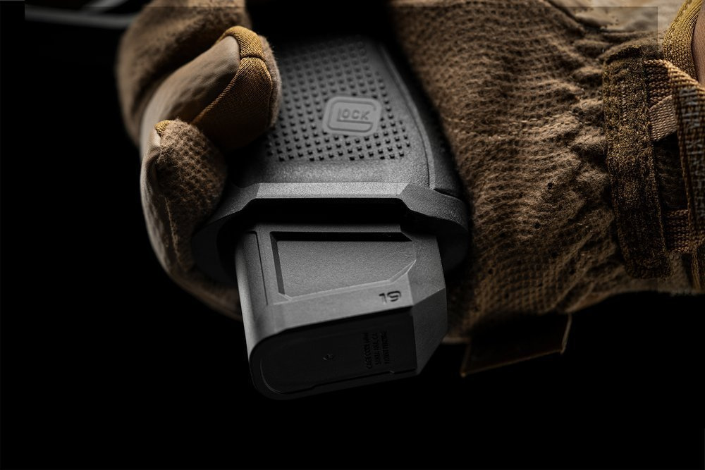 Lejek do Glock 19/23 Gen 5 od Strike Industries to praktyczne rozwiązanie, kompatybilne z niestandardowymi stopkami magazynka, poprawiające komfort używania. - LifeGun.pl Strike Industries Lejek GEN5 Magwell do pistoletów Glock 19 23 Gen5 SI G5 MAGWELL 19 2