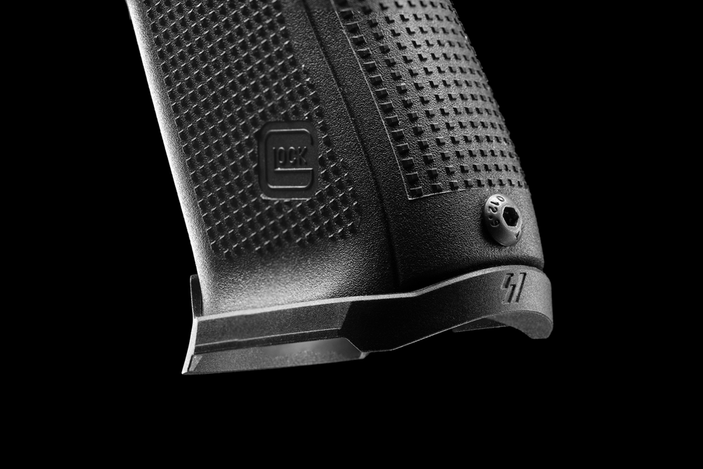 Lejek do Glock 19/23 Gen 5 od Strike Industries to praktyczne rozwiązanie, kompatybilne z niestandardowymi stopkami magazynka, poprawiające komfort używania. - LifeGun.pl Strike Industries Lejek GEN5 Magwell do pistoletów Glock 19 23 Gen5 SI G5 MAGWELL 19 2