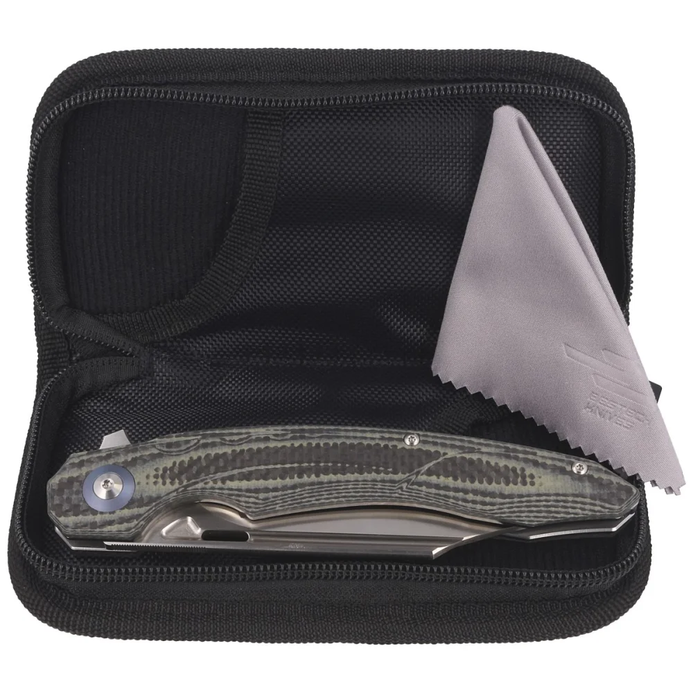 Nóż składany Bestech Fanga Carbon Fiber / Beige G10, Satin D2 by Kombou (BG18D) 8 Nóż składany Bestech Fanga Carbon Fiber / Beige G10, Satin D2 by Kombou (BG18D)