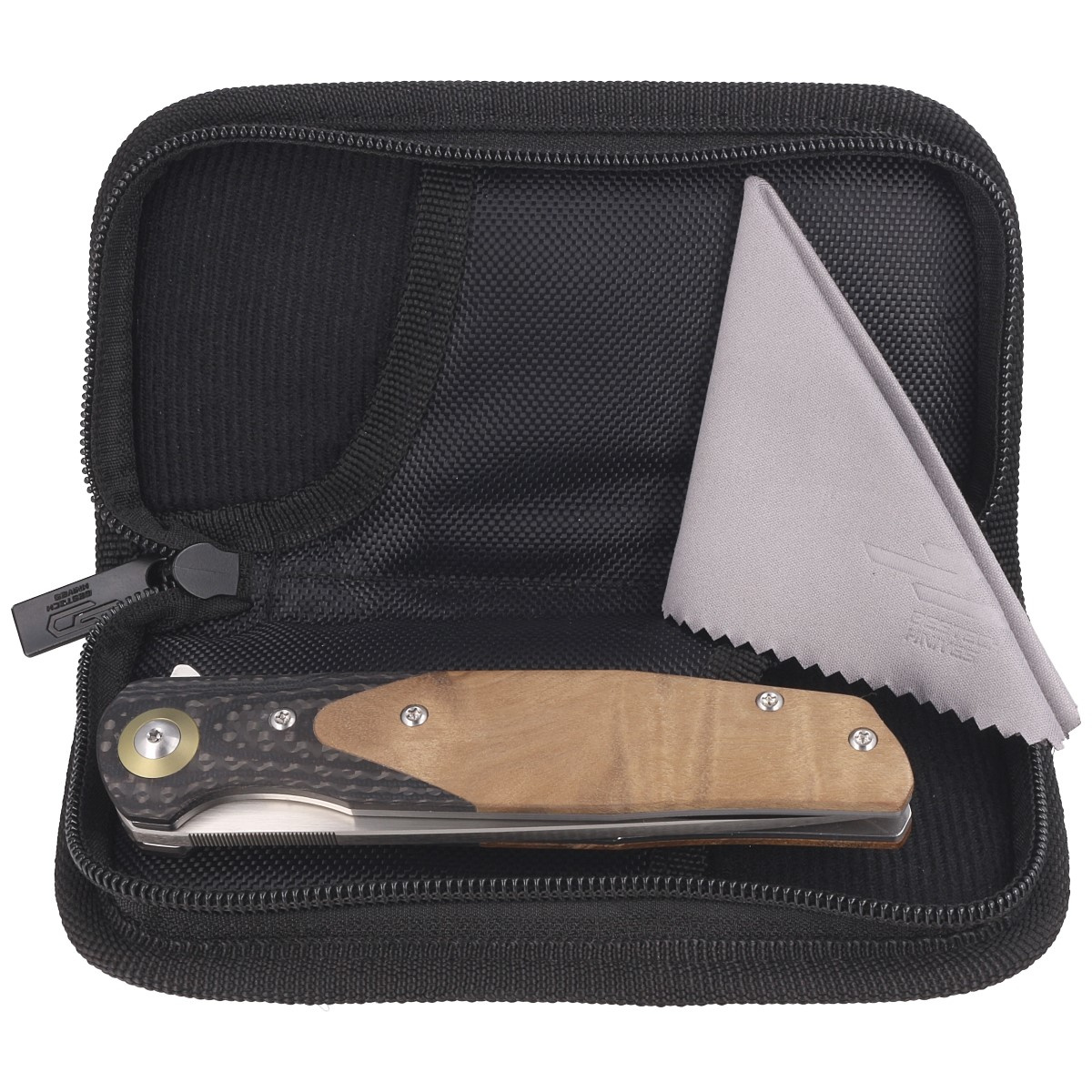 Ascot Black Carbon Fiber/G10/Lightburl Wood, Satin, elegancki folder EDC o uniwersalnym zastosowaniu. Na rękojeści okładziny z G10 i Carbonu, długa głownia ze sprawdzonej stali nierdzewnej 14C28N, a wszystko to w znakomitej cenie! - LifeGun.pl Nóż składany Bestech Ascot Black Carbon Fiber/G10 Lightburl Wood, Satin 14C28N (BG19D)-3