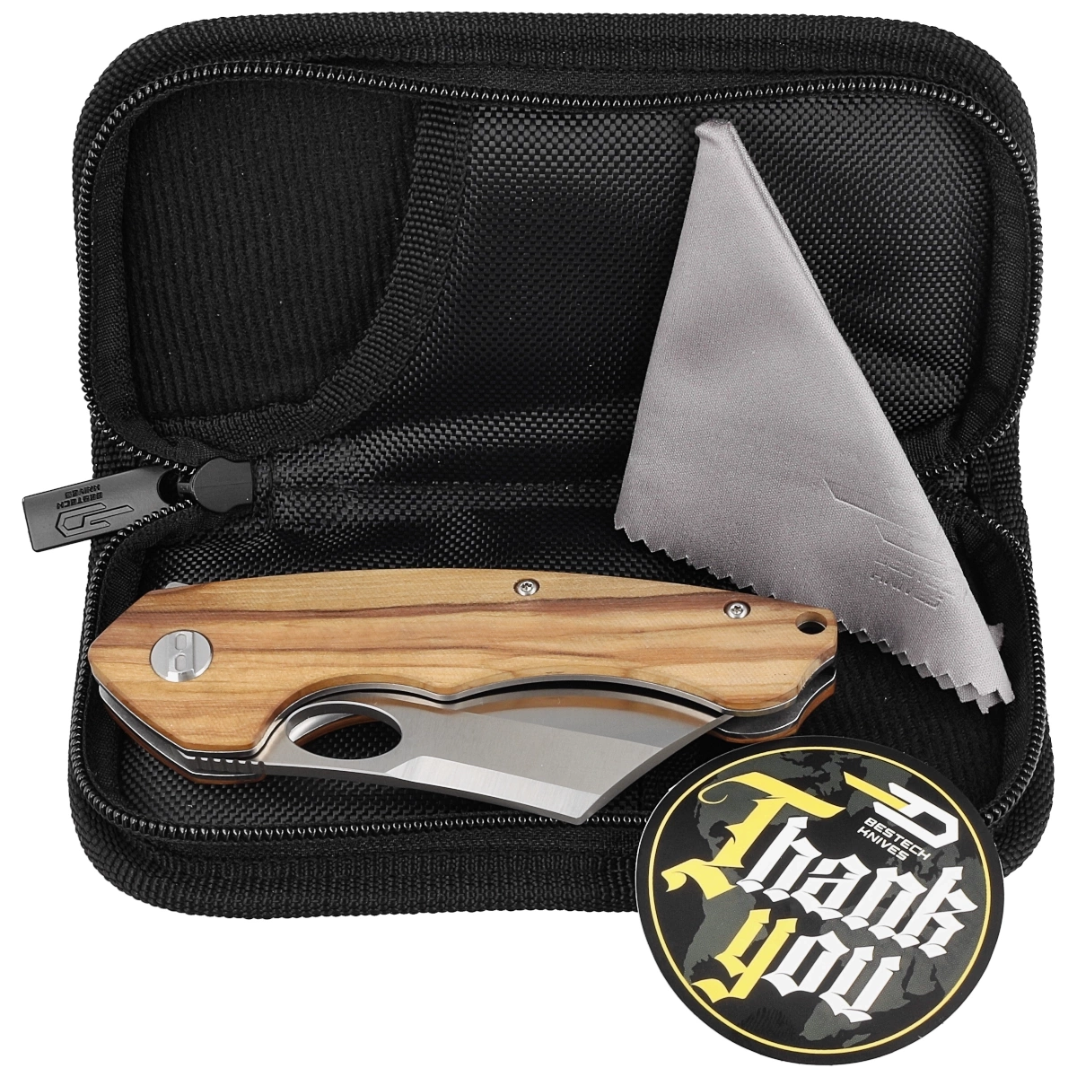 Skirmish Natural Olive Wood, Satin, kompaktowy, mocny nóż składany EDC o znakomitym stosunku jakości do ceny. Wygodna, ergonomiczna rękojeść z drewnianymi okładzinami o niepowtarzalnym wzorze, klinga ze sprawdzonej stali 154CM. Bestseller! - LifeGun.pl Nóż składany Bestech Skirmish Natural Olivewood, Satin 154CM (BL06B)-4