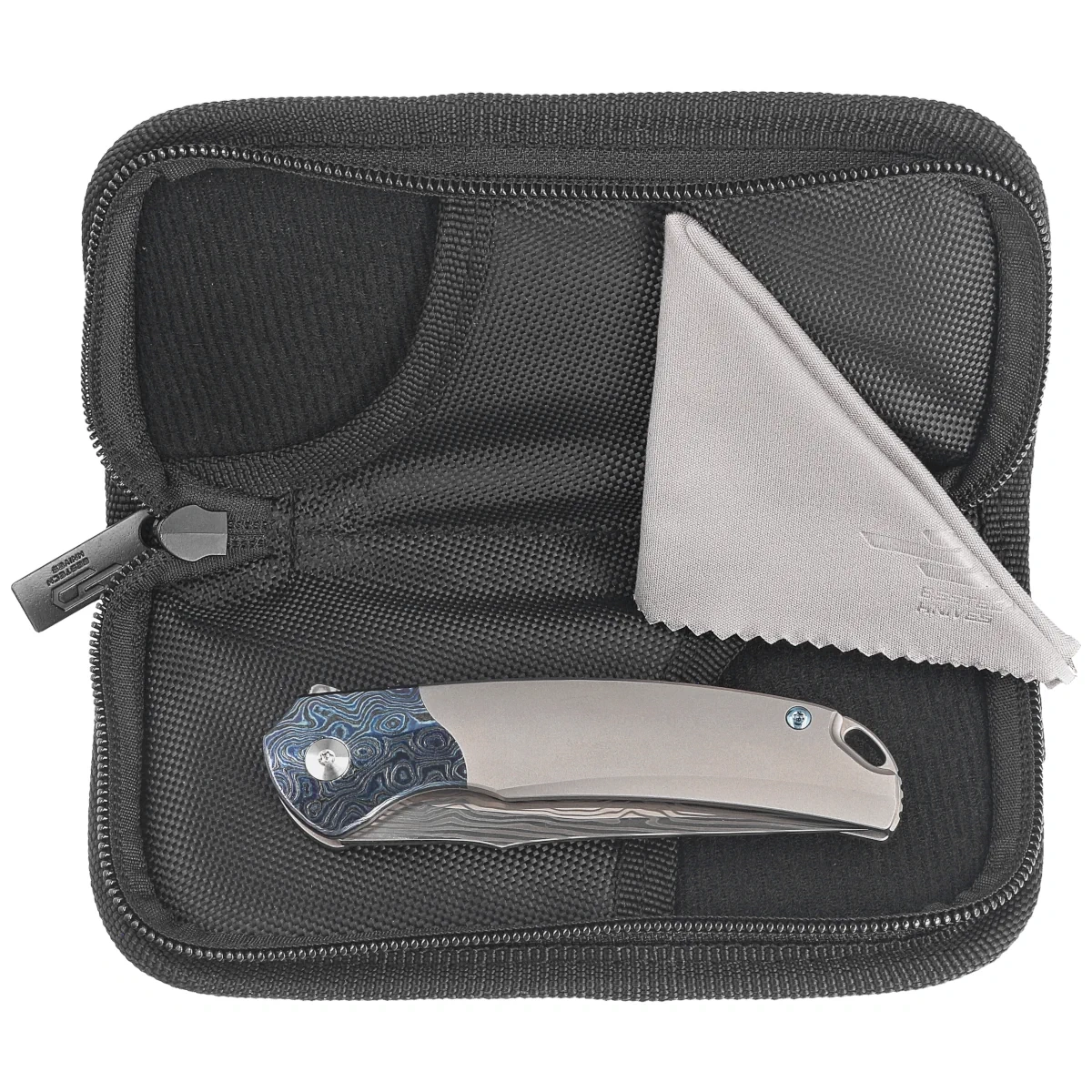 Supernova Grey Titanium/Zirconium Timascus, Damasteel duży, smukły folder EDC, piękna linia ostrza i agresywny design. Rękojeść wykonana z tytanu i Zirconium, klinga z pięknego Damasteelu. Otwierany przy pomocy flippera. - LifeGun.pl Nóż składany Bestech Supernova Grey Titanium/Zirconium Timascus, Damasteel (BT2111E)-3