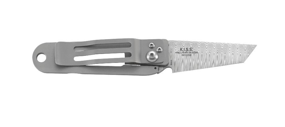 Asystent otwierania: Nie | Ostrze ząbkowane: Nie | Futerał: Nie | Opakowanie: Pudełko kartonowe | Projektant: Ed Halligan | Wykończenie ostrza: Trawienie Kwasem | Długość ostrza (cm): 5.8 | Długość całkowita (cm): 14.7 | Blokada ostrza: Frame Lock | Rękojeść: Tytan - LifeGun.pl Nóż Składany CRKT K.I.S.S Commemorative 5500D - Edycja Limitowana-2