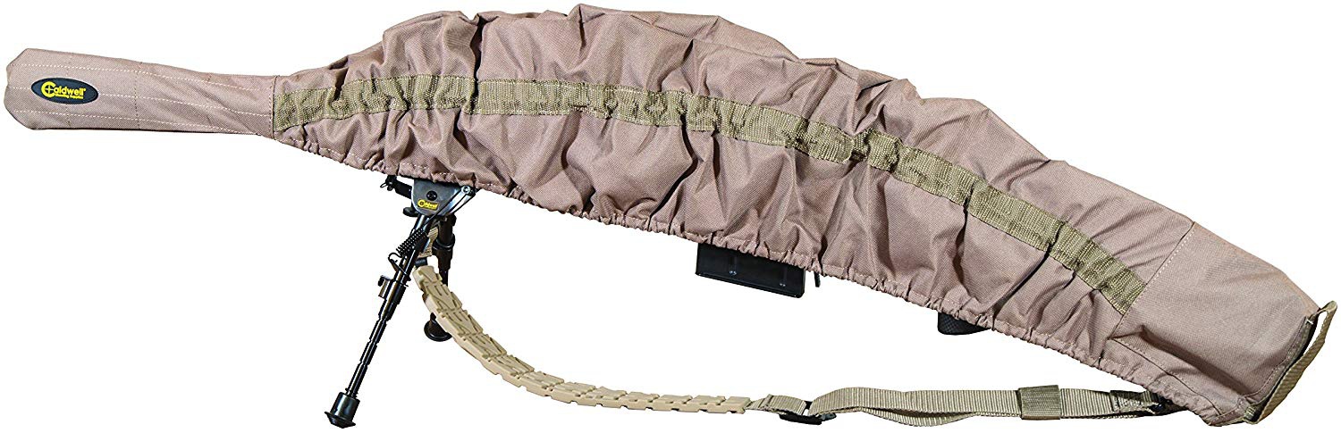 Pokrowiec na broń Caldwell 110039 wykonano z materiału niezwykle odpornego na wszelkie obtarcia i zadrapania. Dodatkowo materiał jest odporny na wilgoć, chroni broń przed deszczem i śniegiem. Cechy: Wytrzymały i odporny na przetarcia materiał Ochrona przed wodą i wilgocią Łatwy w użyciu Pasuje do karabinów i strzelb o długościach od 101 cm do 137 cm - LifeGun.pl Pokrowiec na broń Caldwell 110039-1