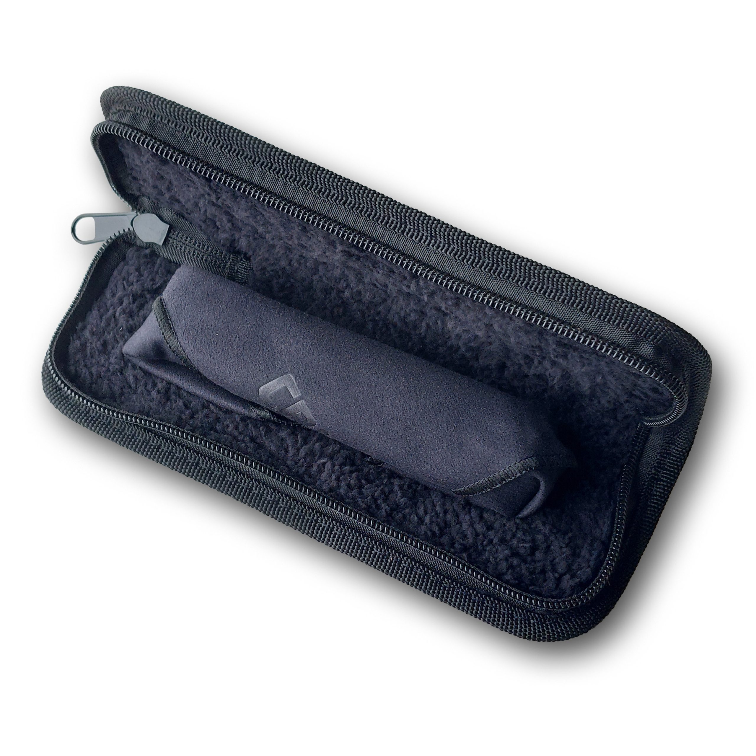 CRKT 7466 Ritual™ Compact to inspirowany perskimi ostrzami, ekskluzywny nóż składany.Mimo niewielkich rozmiarów robi oszałamiające wrażenie, dzięki wykonaniu ze stali damasceńskiej i charakterystycznemu wykończeniu oraz akcentom z anodyzowanego na niebiesko tytanu.Nowoczesności i funkcjonalności dodają mu blokada ostrza Liner Lock, system łożysk IKBS oraz stalowy, sprężysty klips, kolorystycznie nawiązujący do całości.Nóż sprzedawany jest w komplecie z eleganckim - LifeGun.pl NÓŻ CRKT 7466 RITUAL COMPACT CARBON-9