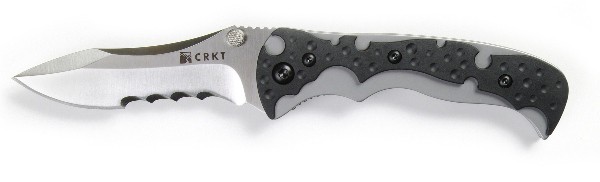 Asystent otwierania: OutBurst | Ostrze ząbkowane: Tak | Futerał: Nie | Opakowanie: Pudełko kartonowe | Stal: 1.4116 | Rodzaj ostrza:: Deep Belly z zagięciem | Waga (g): 108 | Rodzaj ząbkowania ostrza: Veff | Grubość ostrza (cm): 0.3 | Blokada ostrza: Frame Lock | Długość całkowita (cm): 16.5 | Projektant: Brian Tighe | Twardość materiału ostrza::: 55-57 HRC | Rękojeść: Zytel | Długość ostrza (cm): 7.6 | Długość po złożeniu (cm): 9.5 | Wykończenie ostrza: Satynowe - LifeGun.pl Nóż składany CRKT 1093 Mini My Tighe-1