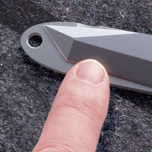 Kolor: Srebrny | Opakowanie: Pudełko kartonowe | Waga (g): 65 | Projektant: Ed Halligan | Długość całkowita (cm): 14.6 | Blokada ostrza: Integral Frame Lock | Grubość ostrza (cm): 0.3 | Rodzaj ząbkowania ostrza: Triple-Point Serrations | Rodzaj ostrza:: Tanto | Stal: 420J2 | Wykończenie ostrza: Bead-blast | Długość po złożeniu (cm): 8.9 | Długość ostrza (cm): 5.7 | Rękojeść: 420J2 - LifeGun.pl Noż CRKT 5510 K.I.S.S.-3