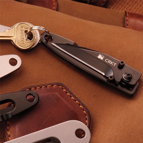 Ostrze ząbkowane: Nie | Kolor: Srebrny | Opakowanie: Pudełko kartonowe | Waga (g): 25 | Rodzaj ostrza:: Wharncliffe | Stal: 420J2 | Wykończenie ostrza: Bead-blast | Długość po złożeniu (cm): 6.7 | Długość ostrza (cm): 4.5 | Twardość materiału ostrza::: 51-54 HRC | Projektant: Ed Halligan | Długość całkowita (cm): 10.8 | Blokada ostrza: Frame Lock | Grubość ostrza (cm): 0.25 | Rękojeść: 3CR13 - LifeGun.pl Noż CRKT 5520 Delilah's Peck-3