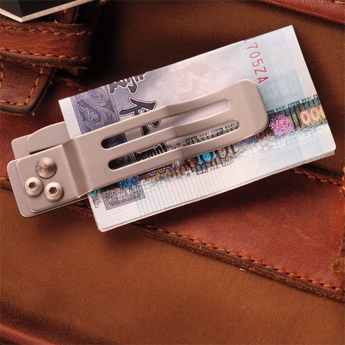 Ostrze ząbkowane: Nie | Kolor: Czarny | Opakowanie: Pudełko kartonowe | Długość całkowita (cm): 10.8 | Wykończenie ostrza: Czarny mat | Waga (g): 25 | Stal: 3Cr13 | Rękojeść: 3CR13 | Grubość ostrza (cm): 0.25 | Długość ostrza (cm): 4.5 | Blokada ostrza: Frame Lock | Twardość materiału ostrza::: 51-54 HRC | Rodzaj ostrza:: Wharncliffe | Projektant: Ed Halligan | Długość po złożeniu (cm): 6.7 - LifeGun.pl Noż CRKT 5520 DARK Delilah's P.E.C.K.-4