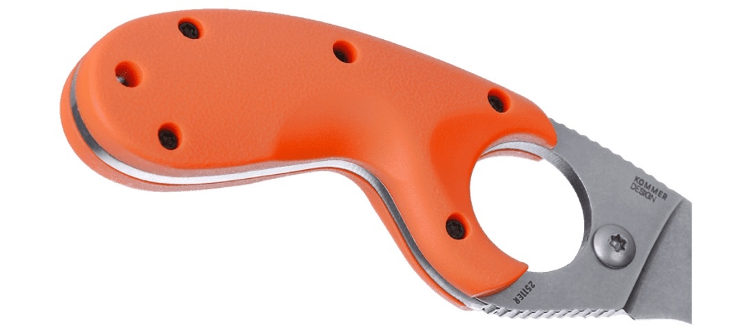 Nóż CRKT 2511ER Bear Claw™ Fixed ORANGE Jest to świetny nóż (ostrze pokryte ząbkami Veff Serration™) do przecinania sieci, pasów i linek, zwłaszcza gdy zależy od tego ludzkie życie. To kompaktowy nóż ze stałym ostrzem i tępą końcówką, która zapobiega penetracji punktowej i czyni go bezpieczniejszym do noszenia – szczególnie w pobliżu tratw i pontonów. - LifeGun.pl Nóż CRKT 2511ER Bear Claw™ Fixed ORANGE-5