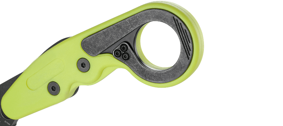 Nóż CRKT Provoke Zap 4041G Karambitowy nóż Provoke to pierwszy nóż w historii wyposażony w technologię Kinematic, pozostaje starannie schowany podczas transportu, a pojawia się jak tylko pojawiają się kłopoty. Część noża wykonano z Grivory — mocnego i lekkiego termoplastu. Zawsze gotowy do użycia, łatwy w obsłudze i dzięki swej konstrukcji niezwykle wytrzymały. Cechy: Łatwe - LifeGun.pl Nóż CRKT Provoke Zap 4041G-8