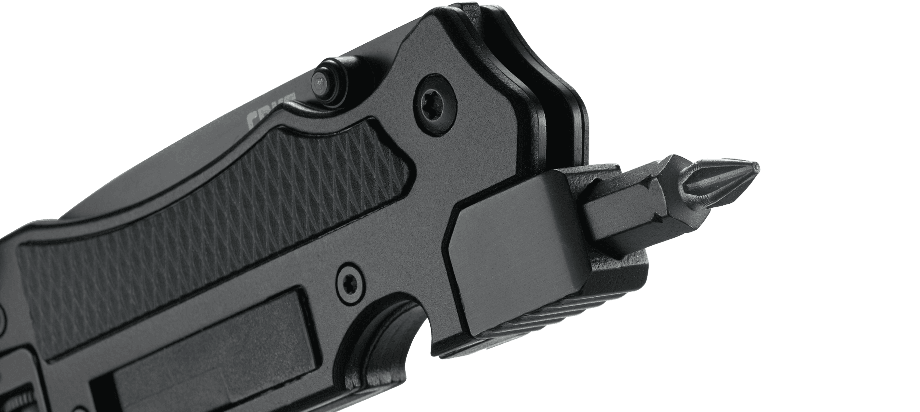 Multi-tool CRKT Septimo 7051 Septimo to taktyczny multi-tool stworzony do codziennego noszenia. Zaprojektowany przez byłego żołnierza Zielonych Beretów, powstał w oparciu o doświadczenie jako pomoc w trudnych sytuacjach. Cechy: Niezwykle ostry, zapewnia doskonałą siłę cięcia liny i pasów Wykończenie z czarnego tlenku poprawia odporność na korozję Szereg przydatnych narzędzi: nóż, płaski śrubokręt, otwieracz do butelek - LifeGun.pl Multi-tool CRKT Septimo 7051-9