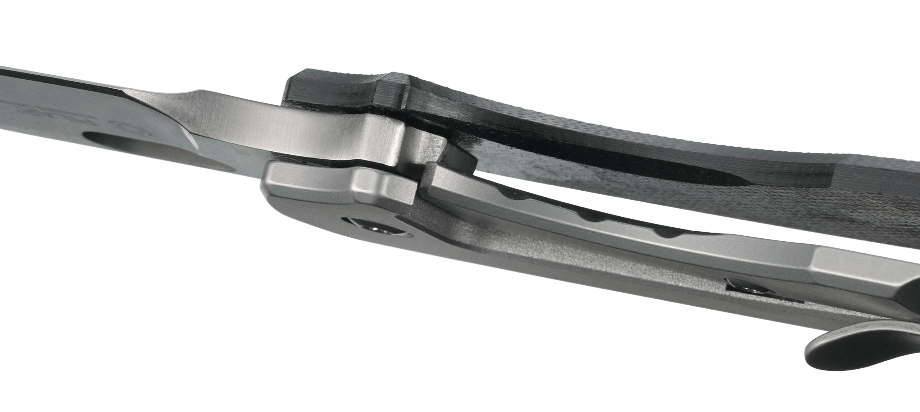 Nóż CRKT Pilar III 5317 Czarny Pilar III łączy w sobie minimalizm i maksymalną użyteczność. Jest to dyskretny, starannie zaprojektowany i wykonany, nóż codziennego użytku. Cechy: System łożyskowy IKBS zapewnia płynne rozkładanie ostrza Łatwe do ostrzenia ostrze ze stali nierdzewnej Wytrzymały i trwały Klips do kieszeni zapewnia bezpieczne przenoszenie Specyfikacje: Długość ostrza / 75.36 mm - LifeGun.pl Nóż CRKT Pilar III 5317 Czarny-5