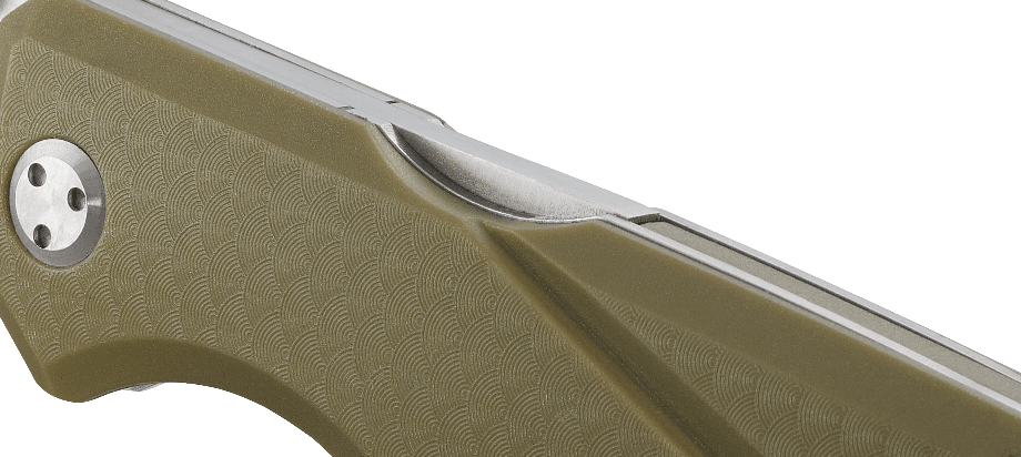 Nóż CRKT Kova 6434 Nazwa Kova wywodzi się z fińskiego pochodzenia, co oznacza „twardy, wytrzymały”. Zaprojektowany przez doświadczonego projektanta noży, Kena Steigerwalta, składany nóż z blokadą typu "Front Lock" to nie tylko jego nazwa, ale także sposób, w jaki stawia czoła codziennym zadaniom i wyzwaniom. Cechy: Łatwe do ostrzenia: ostrze ze stali nierdzewnej o wysokiej zawartości węgla - LifeGun.pl Nóż CRKT Kova 6434-7