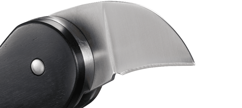 Multitool CRKT 6925 Triple Play Wielofunkcyjne narzędzie projektu Philipa Bootha. Triple Play wyposażono w dwa ostrza, korkociąg i otwieracz, jest lekki i łatwy w przenoszeniu. Czyni to z niego idealnego towarzysza na pikniku, wypadu pod namiot czy przyjęć w domu. Cechy: Łatwy w ostrzeniu Wygodny w przenoszeniu Wytrzymała konstrukcja (Rękojeść z Pakkawood) Wyposażony w przydatne - LifeGun.pl Multitool CRKT 6925 Triple Play-7